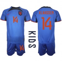 Nederländerna Davy Klaassen #14 Bortadräkt Barn VM 2022 Kortärmad (+ Korta byxor)